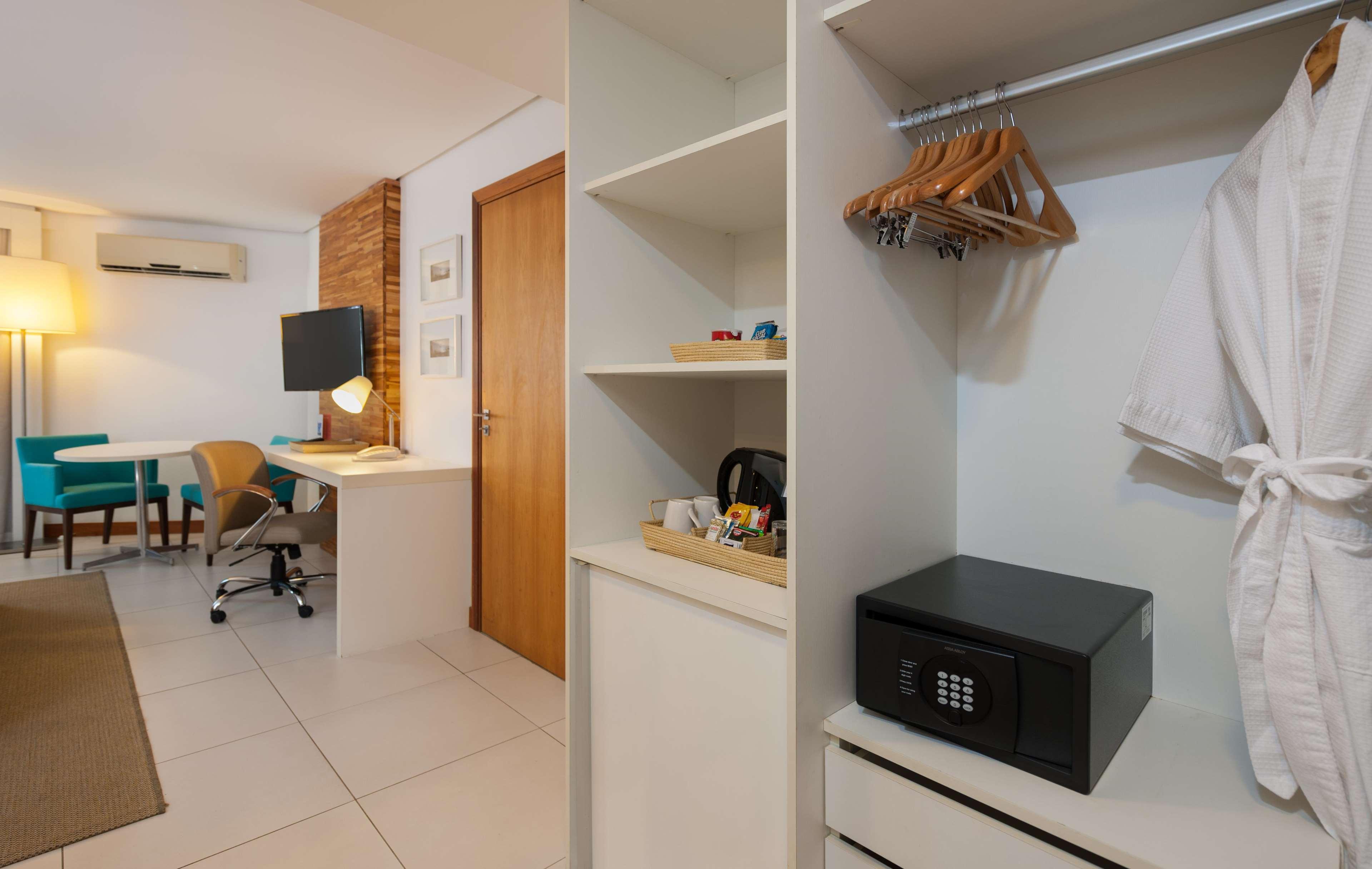 Best Western Premier Maceio エクステリア 写真 A safe in a hotel room